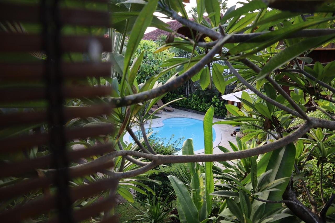 נוסא דואה Pondok Agung Bed & Breakfast מראה חיצוני תמונה