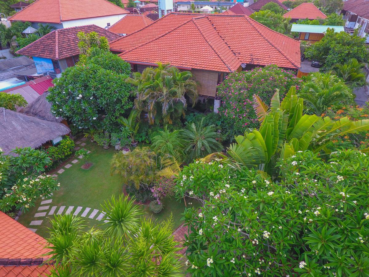 נוסא דואה Pondok Agung Bed & Breakfast מראה חיצוני תמונה