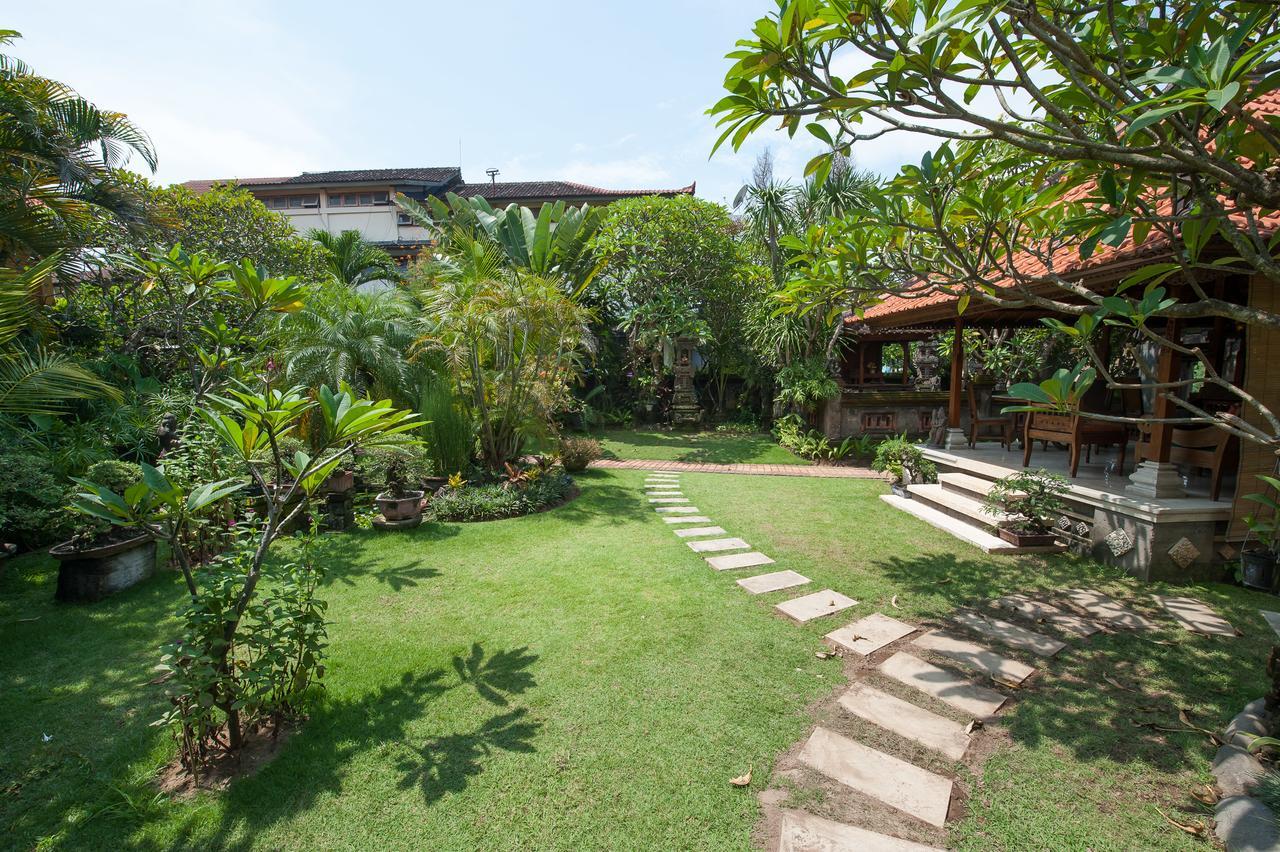נוסא דואה Pondok Agung Bed & Breakfast מראה חיצוני תמונה